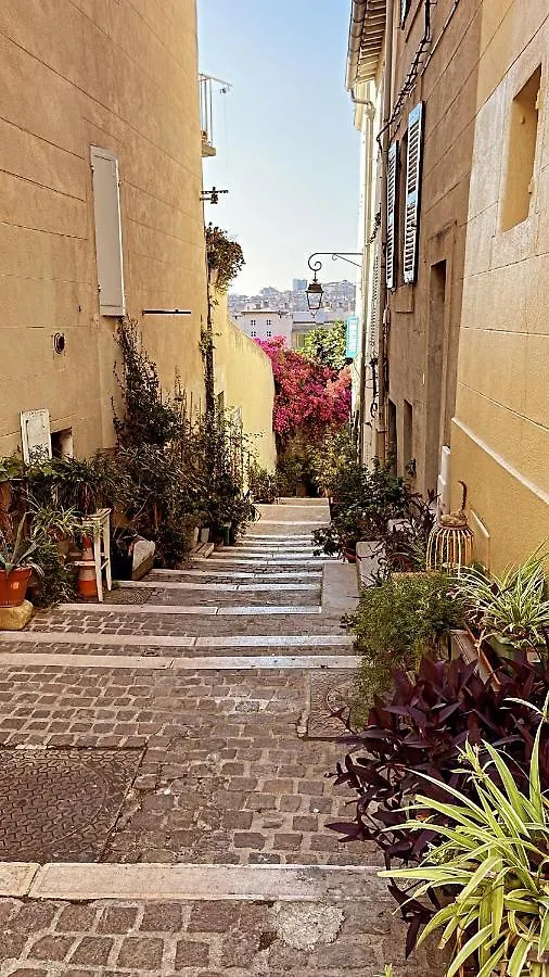 Appartement Marseillais Au Coeur Du « Panier » Marseille France