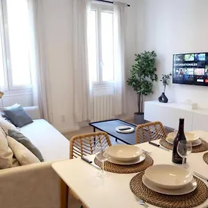 Appartement Magnifique T3 Sur Le Vieux Port-a 2 Pas Du Panier, Marseille